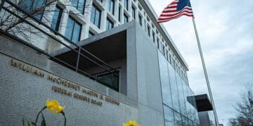 El edificio de la Reserva Federal se ve en Washington, DC, el 15 de marzo de 2026. (Foto de Annabelle GORDON / AFP vía Getty Images)