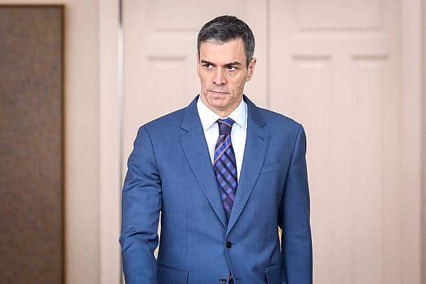 MADRID, ESPAÑA - 18 DE MARZO: El primer ministro español Pedro Sánchez (R) y el presidente ucraniano Volodymyr Zelensky (L) se reunirán en el Palacio Moncloa el 18 de marzo de 2026 en Madrid, España. El presidente Zelensky ha estado visitando a los líderes europeos para discutir el apoyo a Ucrania y las estrategias para aumentar la presión sobre Rusia. (Foto de Pablo Cuadra/Getty Images)