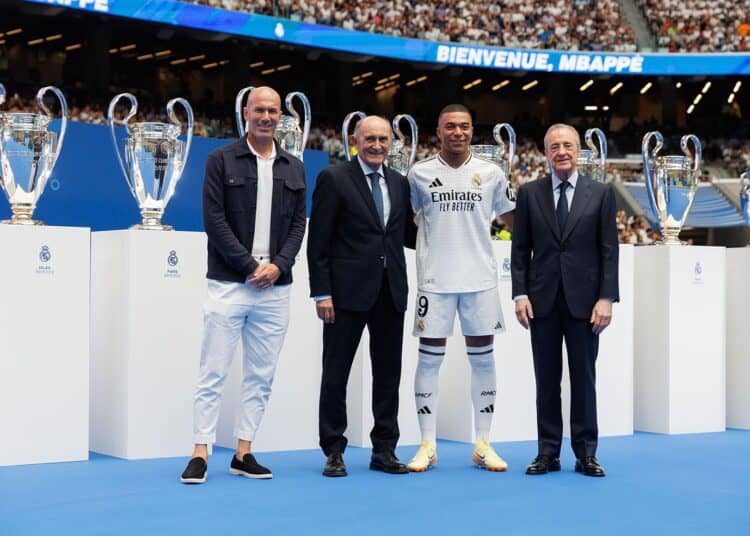 Presentación de Mbappe en el Real Madrid