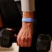 Google presenta Fitbit Air, su primera pulsera inteligente sin pantalla que busca rivalizar contra la popular Whoop