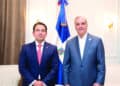 Abinader recibe visita del presidente ejecutivo de Scotiabank