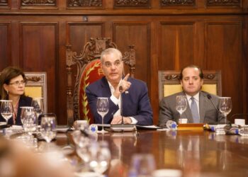 Presidente Luis Abinader durante una reunión del Consejo de Gobierno en el Palacio Nacional