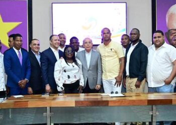 Danilo Medina en reunión con jovenes del PLD