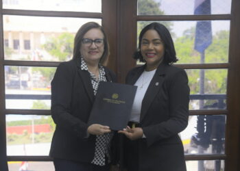 DIPUTADA LEYVI BAUTISTA PROPONE PROYECTO DE LEY DISPENSARIO MÉDICO ESCOLAR