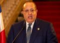 Ministro de Hacienda Magín Díaz durante declaraciones a la prensa sobre crisis global