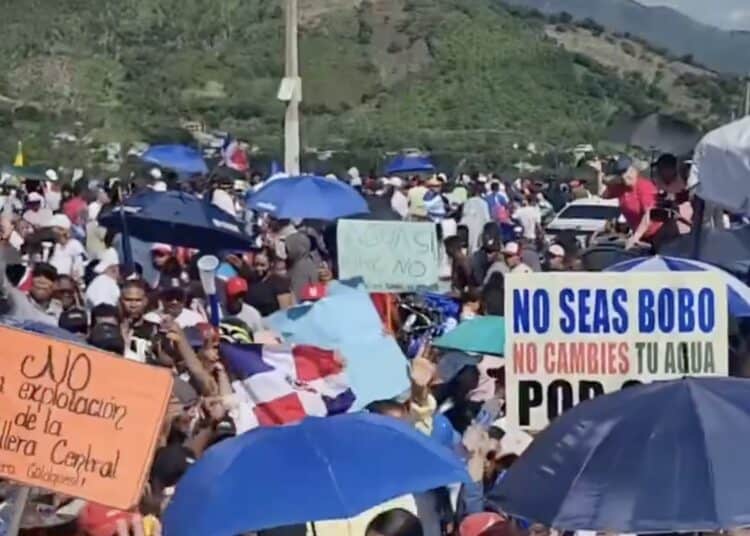Manifestación en San Juan en contra del Proyecto Romero