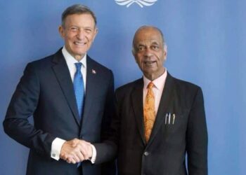 El ministro de Relaciones Exteriores, Roberto Álvarez, y el secretario general adjunto de las Naciones Unidas