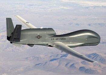 Dron de vigilancia RQ-4 Global Hawk de la Fuerza Aérea de Estados Unidos en vuelo