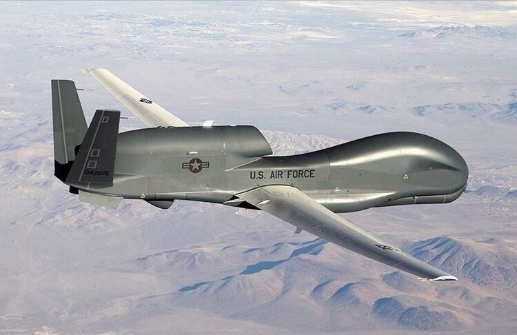 Dron de vigilancia RQ-4 Global Hawk de la Fuerza Aérea de Estados Unidos en vuelo
