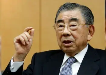 Toshifumi Suzuki