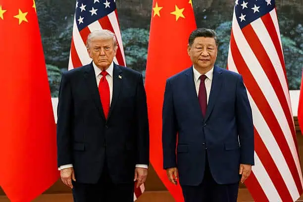 BEIJING, CHINA - 14 DE MAYO: (----SOLO USO EDITORIAL - CRÉDITO OBLIGATORIO - 'CASA BLANCA A TRAVÉS DE X / FOLLETO' - SIN MARKETING SIN CAMPAÑAS PUBLICITARIAS - DISTRIBUIDO COMO SERVICIO A LOS CLIENTES----) El presidente estadounidense Donald Trump se reúne con el presidente chino Xi Jinping en Beijing, China el 14 de mayo de 2026. (Foto de la Casa Blanca a través de X/Anadolu a través de Getty Images)