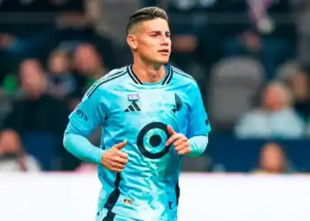 James Rodríguez calentando en el Minnesota United FC