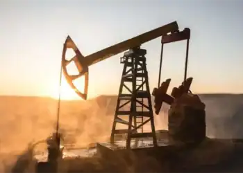 Imagen de maquina extrayendo petróleo