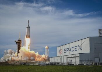 SpaceX fija meta OPI en US$1.8 billones
