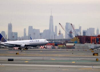 United Airlines anunció que restablecerá los vuelos directos entre Houston (Texas) y Caracas, una conexión suspendida desde 2017. (EFE/ ARCHIVO)
