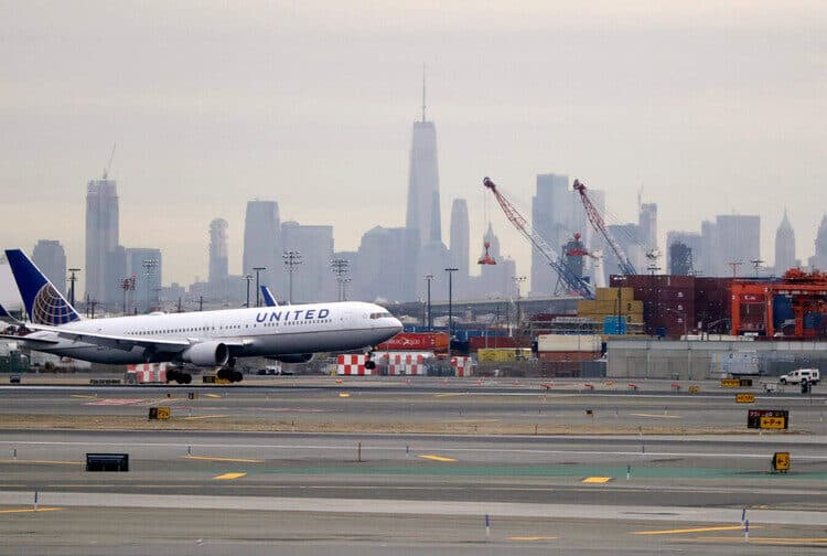 United Airlines anunció que restablecerá los vuelos directos entre Houston (Texas) y Caracas, una conexión suspendida desde 2017. (EFE/ ARCHIVO)