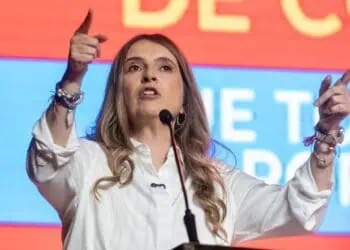 Paloma Valencia en conferencia de prensa