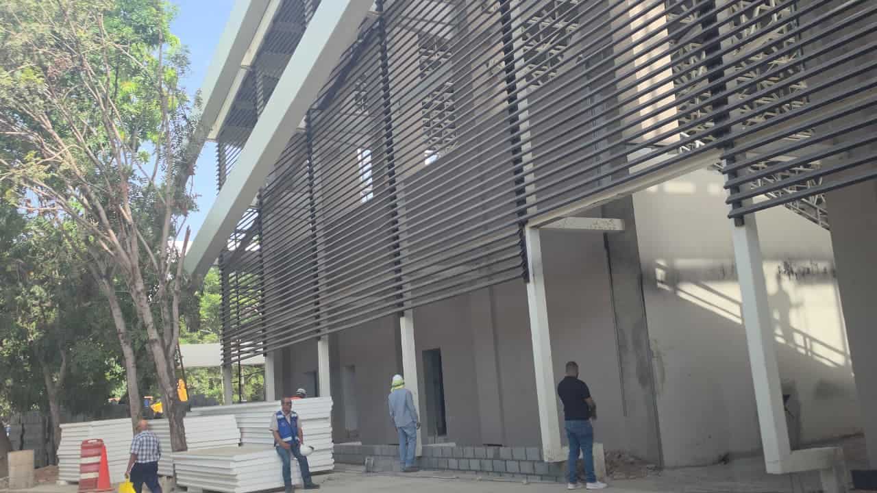 Hombres trabajando