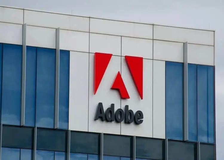Acciones de Adobe Caen Mientras Wall Street Exige Pruebas del Impacto de la IA