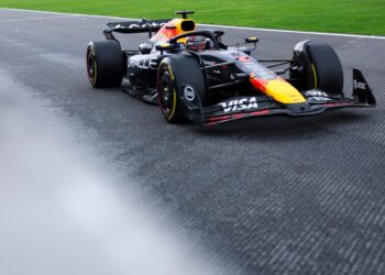 Max Podría Dejar Red Bull: Cláusula Confirmada