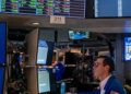 Mercados de EE. UU. Cierran al Alza Impulsados por SpaceX y Optimismo Irán