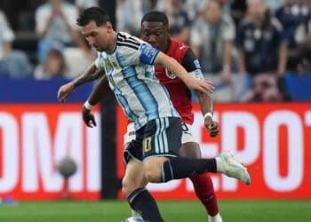 Messi le anota a Austria en el primer tiempo y se convierte en el máximo goleador de los mundiales