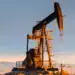 Petróleo de Texas baja 3.4% mientras Wall Street cierra mixto