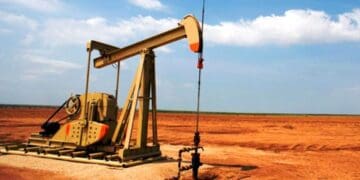 Petróleo Sube 3% Tras Ataques de Irán Contra Israel