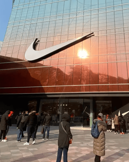 RBC Rebaja Calificación de Nike por Lenta Recuperación