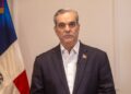 Contenedores de mercancías en un puerto dominicano sujetos a control aduanero