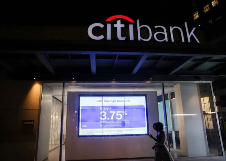 Logo de Citigroup en la fachada de una de sus sedes bancarias