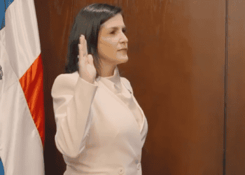 Biviana Riveiro juramentada como vicepresidenta ejecutiva de Fiduciaria Reservas
