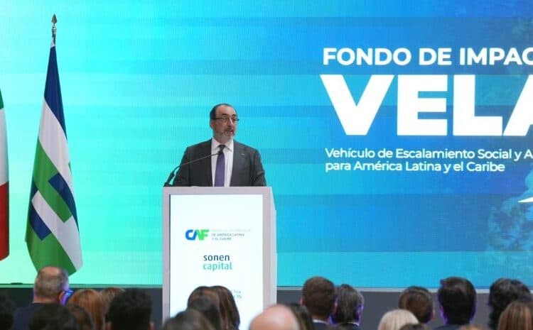 Representantes del CAF durante la presentación del Fondo de Impacto Vela en Ciudad de México