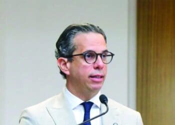 César Dargam, vicepresidente ejecutivo del Conep, durante una entrevista sobre legislación económica