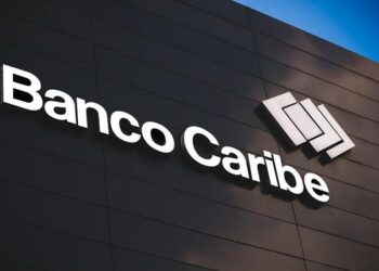 Sede de Banco Caribe en Santo Domingo tras la confirmación de su calificación A- por Feller Rate