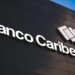 Sede de Banco Caribe en Santo Domingo tras la confirmación de su calificación A- por Feller Rate