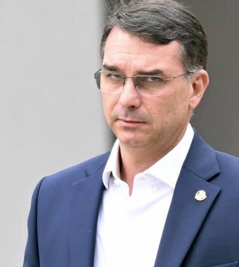 Flávio Bolsonaro durante acto político del Partido Liberal en Sao Paulo, Brasil