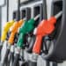 Surtidor de gasolinera con precios de combustibles en República Dominicana