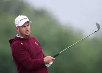 ¡Herbert Domina con Récord de 62 en Open!