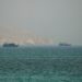 Buques petroleros navegando por el estrecho de Ormuz en medio de tensiones militares en el Golfo