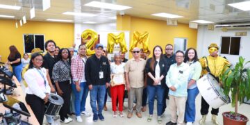 Entrega de la cédula número dos millones en el centro de cedulación de La Romana de la JCE