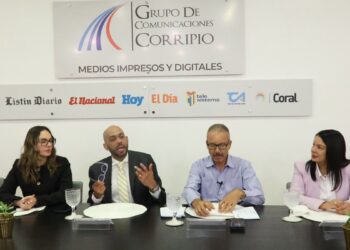Funcionarios del Centro Nacional de Ciberseguridad exponen datos de ciberataques en RD durante almuerzo del Grupo Corripio