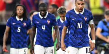 Kylian Mbappé cabizbajo tras la derrota de Francia ante España en la semifinal del Mundial 2026