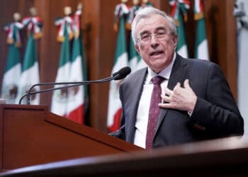 Rueda de prensa de funcionarios de la Fiscalía General de México sobre el caso del gobernador de Sinaloa