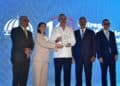Entrega de reconocimiento del Ministerio de Trabajo al Banco Popular por seguridad laboral