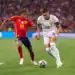 Jugadores de futbol con uniformes de Nike y Adidas durante un partido del Mundial 2026