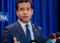 El senador Omar Fernández durante una declaración sobre política migratoria y control fronterizo