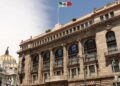 Actividad económica en México con sectores agrícola, industrial y de servicios en crecimiento
