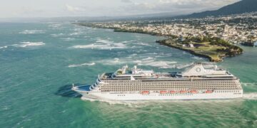 Crucero atracado en la terminal de Puerto Plata en la costa Norte de República Dominicana