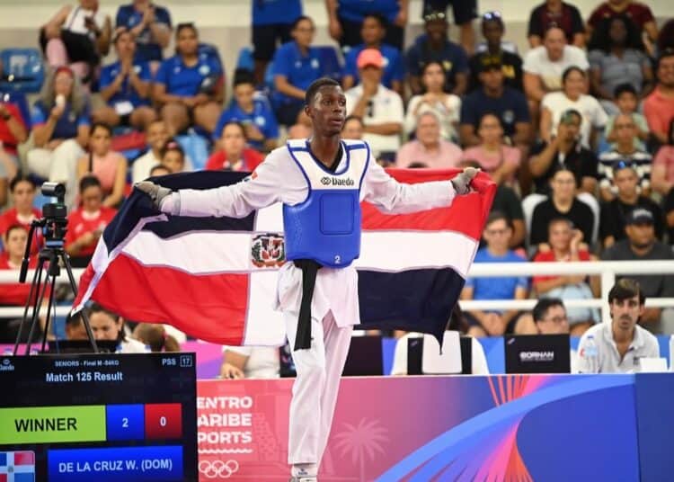 Judocas y taekwondista dominicanos celebran medallas en los Juegos Centroamericanos Santo Domingo 2026